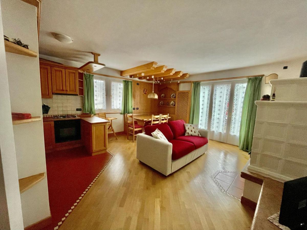 Villa Iris - La Prima Villa Vacanze Nell'Altopiano アジアーゴ エクステリア 写真