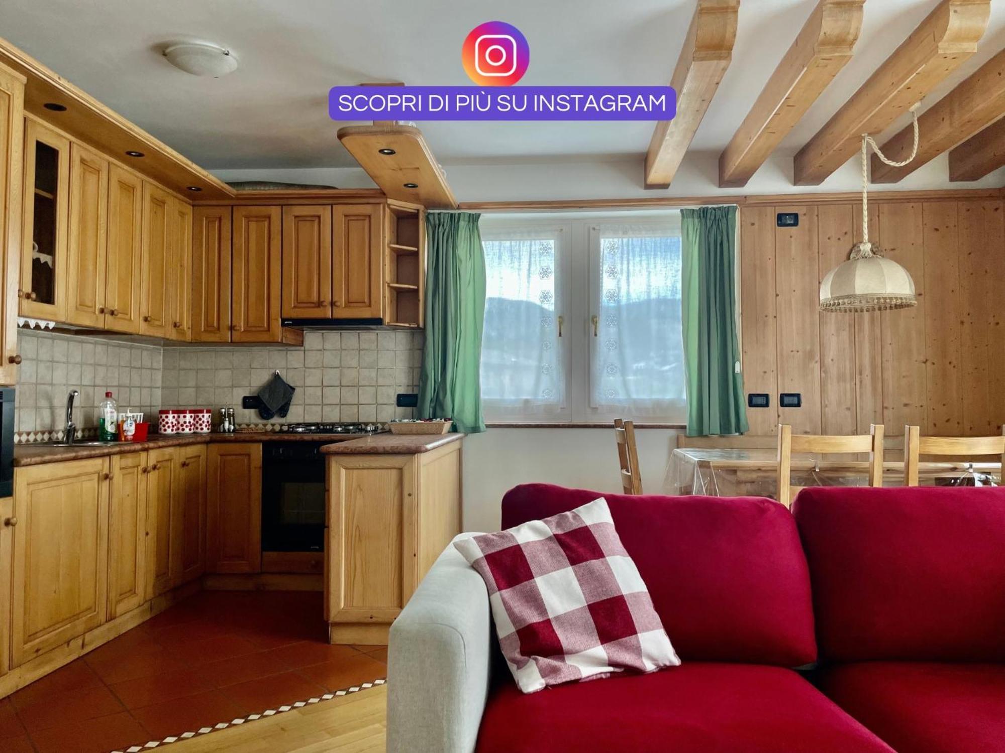 Villa Iris - La Prima Villa Vacanze Nell'Altopiano アジアーゴ エクステリア 写真